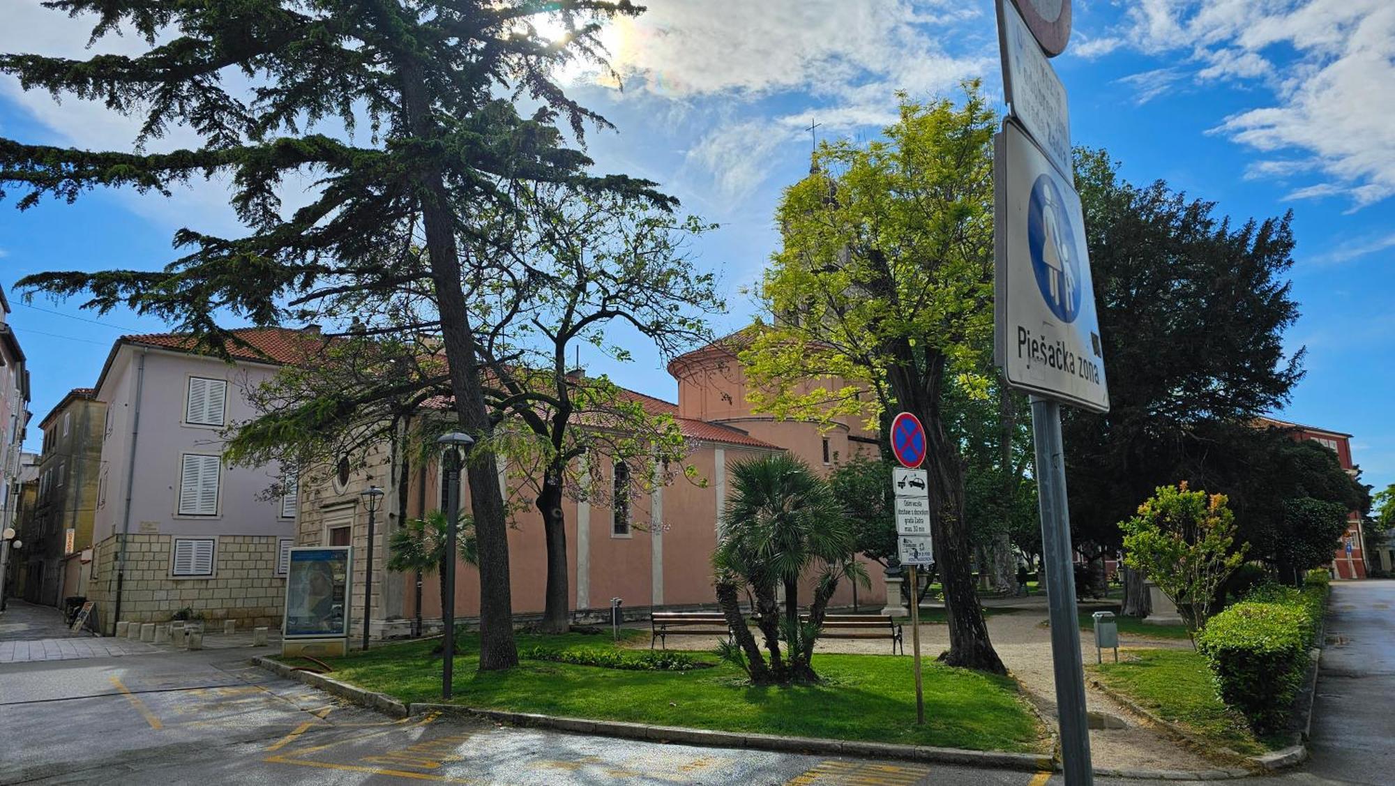 Elanda Downtown Apartmán